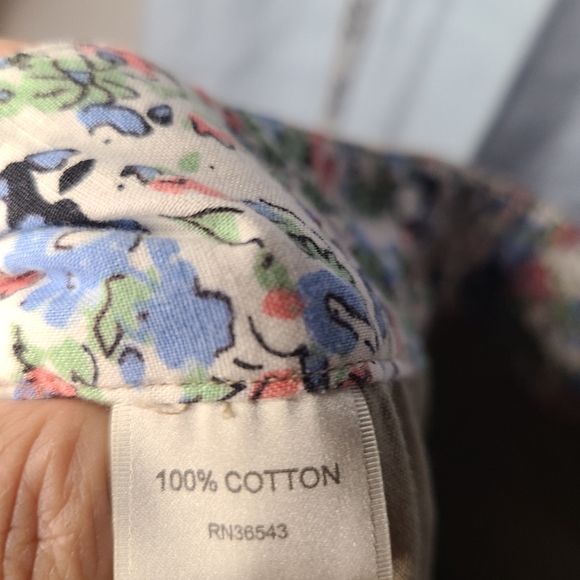 2 Pair Van Heusen straight fit Capris size 18 one blue and one khaki pair - Picture 9 of 13